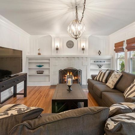 Gorgeous Downtown Bungalow, Walk Everywhere!!! Lake Geneva Eksteriør billede