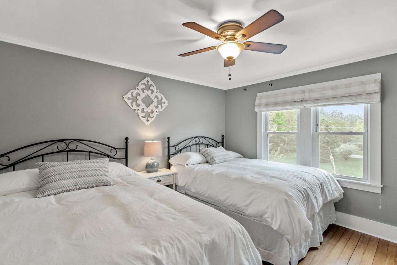 Gorgeous Downtown Bungalow, Walk Everywhere!!! Lake Geneva Eksteriør billede