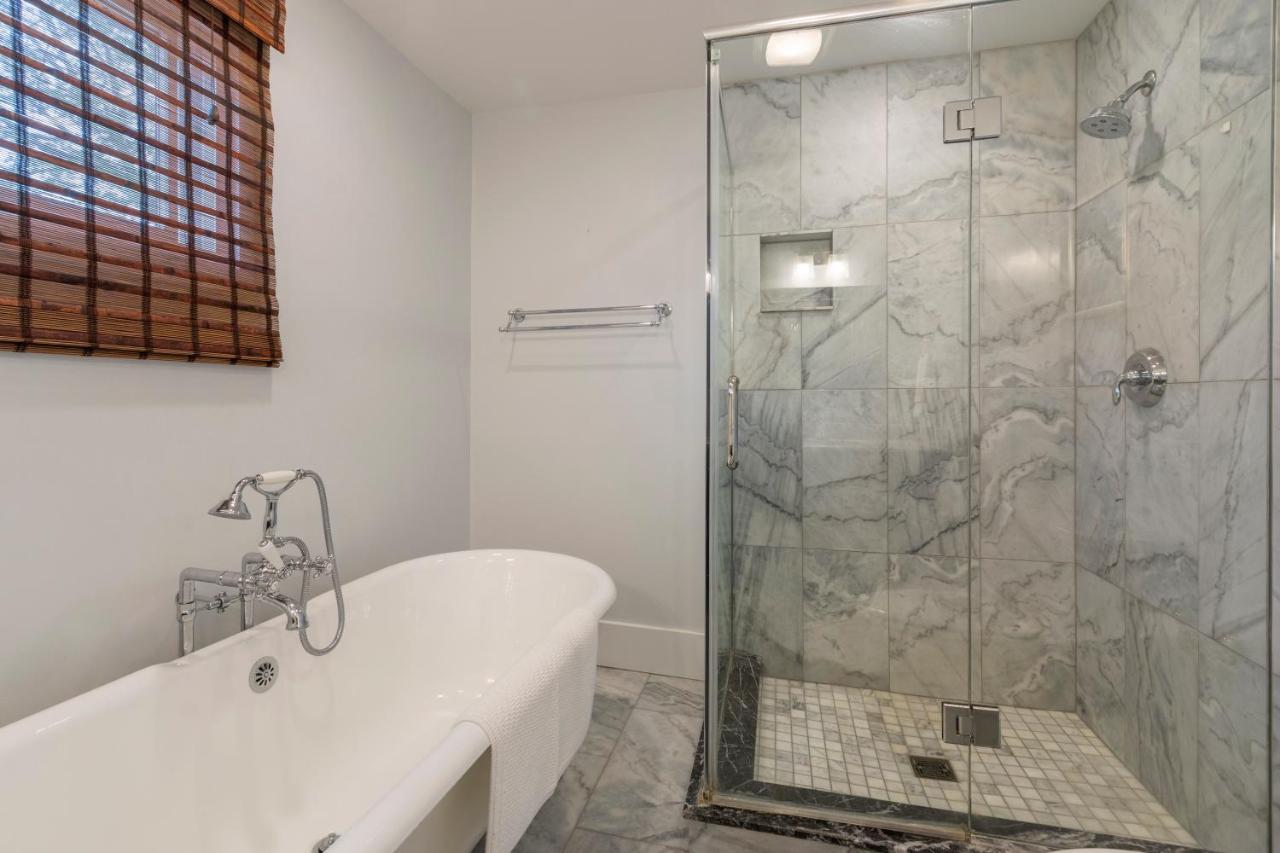 Gorgeous Downtown Bungalow, Walk Everywhere!!! Lake Geneva Eksteriør billede