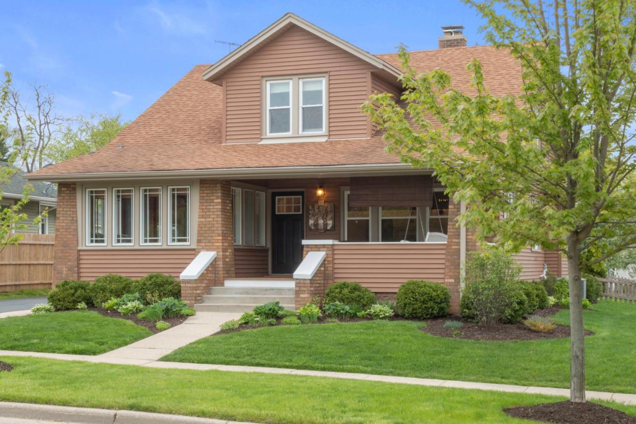 Gorgeous Downtown Bungalow, Walk Everywhere!!! Lake Geneva Eksteriør billede